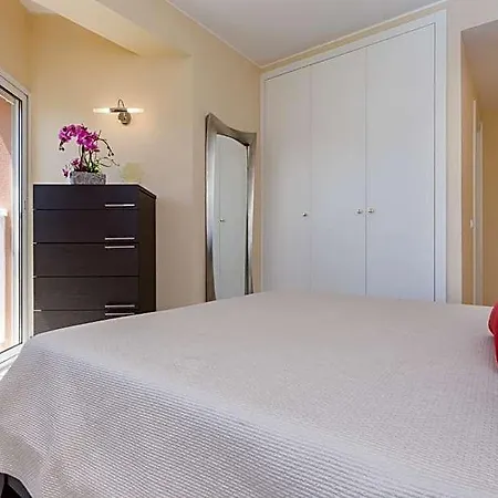 Litoralmar Beachfront Hotel 4*